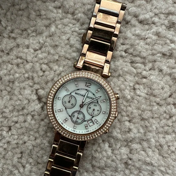 Michael Kors MK5491 Rose Gold Watch - Picture 2 of 4